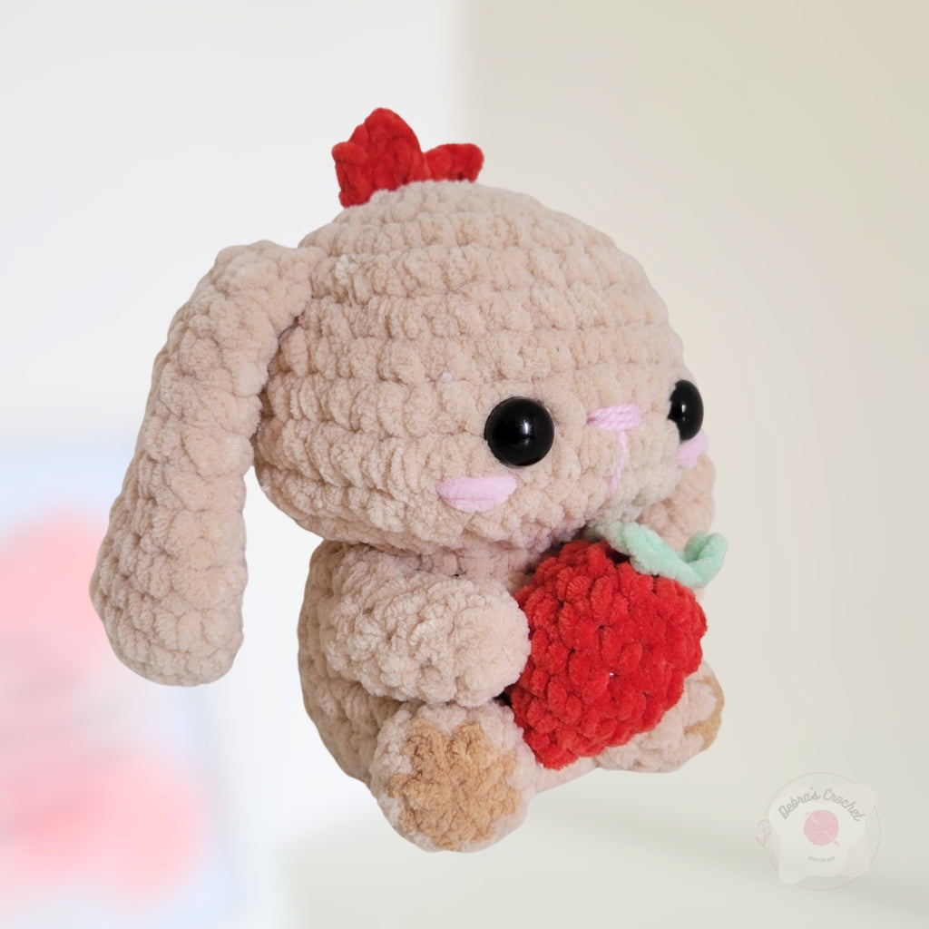 Conejita con fresa